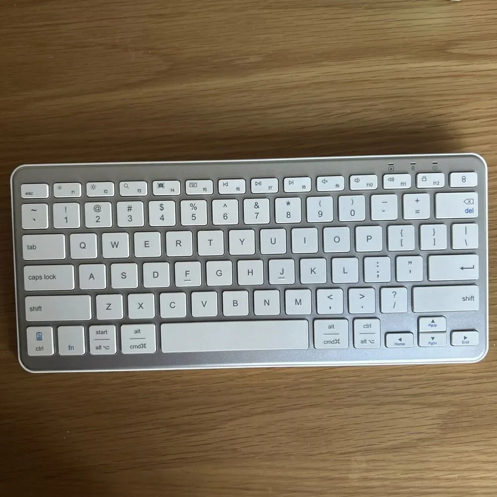 Qulose Bluetooth Ultra-Slim Keyboard for iOS, Windows, Android Rechargeable